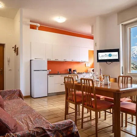 Appartamento Lakeside With Balcony And View - Larihome A23 *